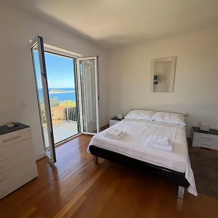 With Great Sea Views And Pool Διαμέρισμα *