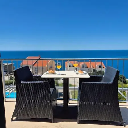 With Great Sea Views And Pool *