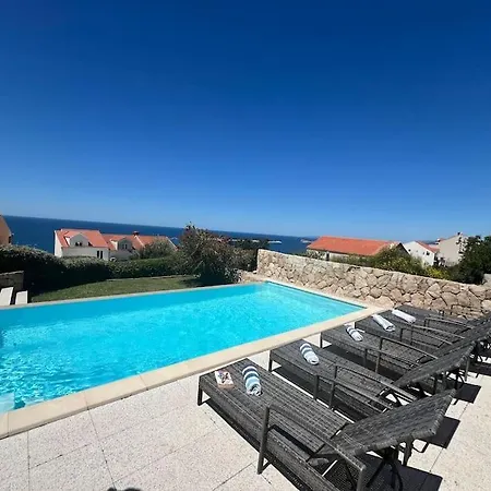With Great Sea Views And Pool 公寓
