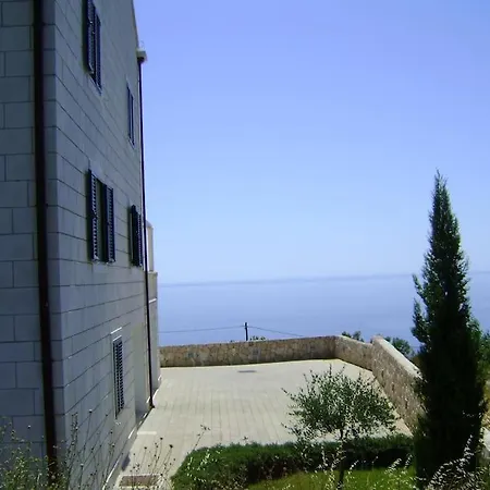 With Great Sea Views And Pool 公寓